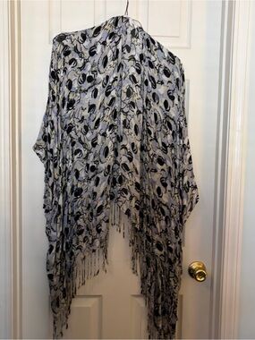 BCBG Generation Lightweight Black and Gray Floral Fringe Shawl with Armholes